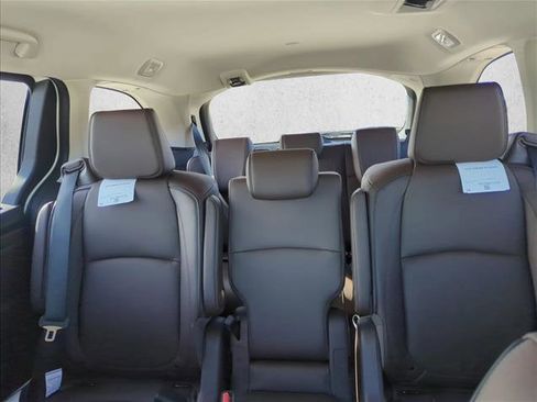 New 2026 Honda Odyssey Touring image 18