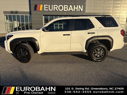 Used 2025 Toyota 4Runner SR5 image 2