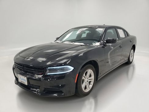 Used 2023 Dodge Charger SXT image 3