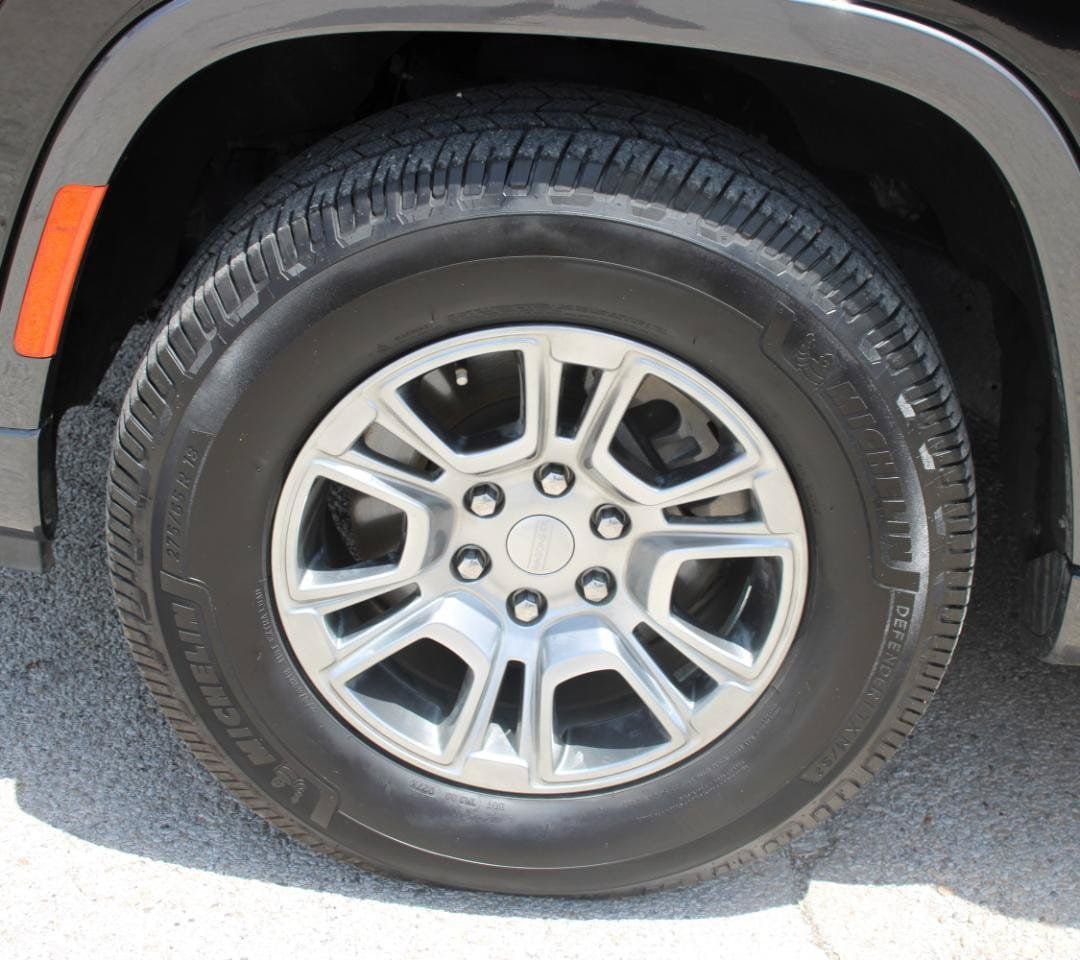 Used 2022 Jeep Wagoneer Series I AWD/4WD image 7