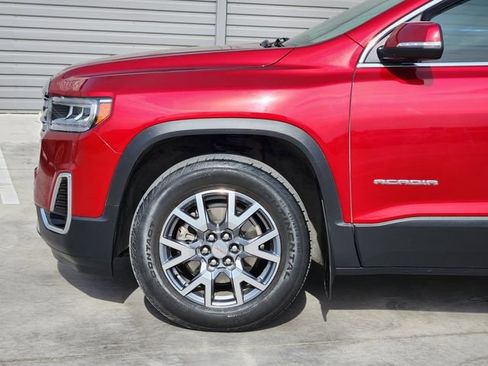 Used 2023 GMC Acadia SLT w/ Preferred Package image 9