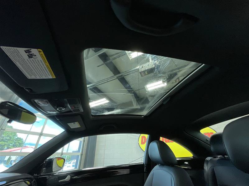 Used 2015 Volkswagen Beetle TDI FWD image 14