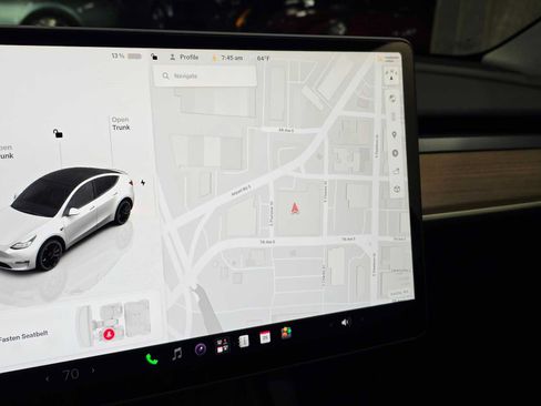 Used 2022 Tesla Model Y Performance AWD/4WD image 14
