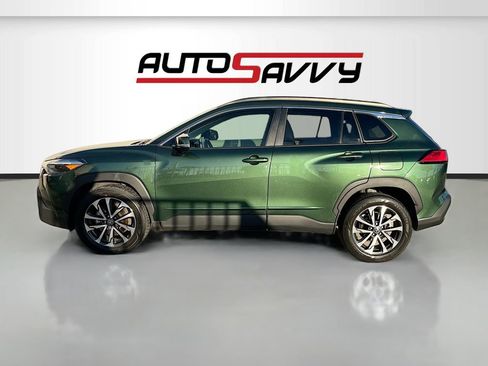 Used 2022 Toyota Corolla Cross XLE w/ Convenience Package image 4