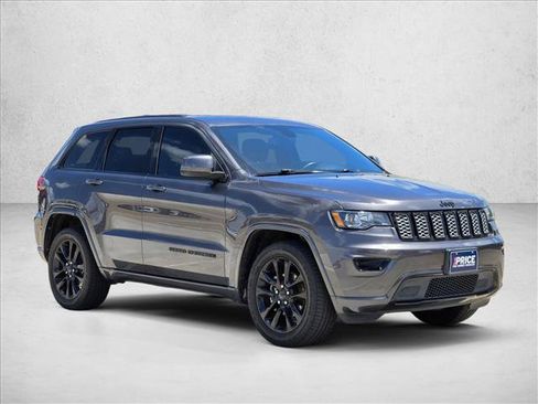 Used 2019 Jeep Grand Cherokee Altitude RWD image 3