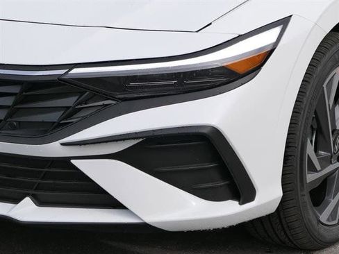 New 2025 Hyundai Elantra Sport image 9