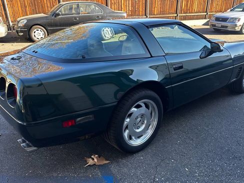 Used 1996 Chevrolet Corvette Coupe RWD image 5