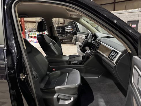 Used 2022 Volkswagen Atlas SE image 26