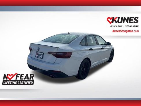 Used 2024 Volkswagen Jetta GLI 40th Anniversary Edition FWD image 11