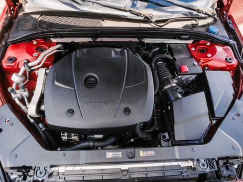 Used 2020 Volvo S60 T6 Momentum image 39