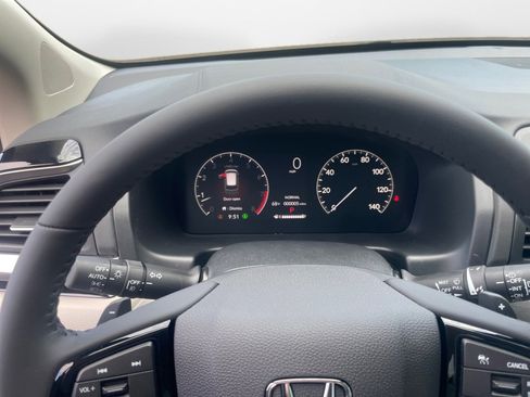 New 2026 Honda Odyssey Touring image 11