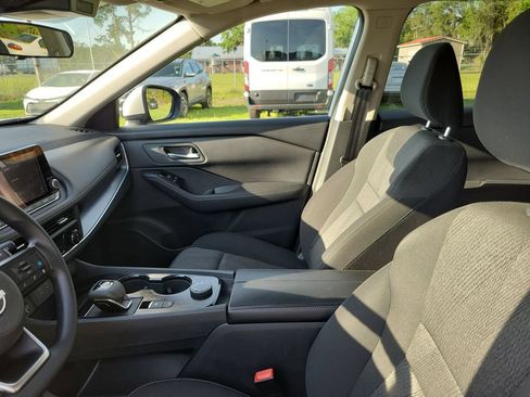 Used 2024 Nissan Rogue SV AWD/4WD image 16