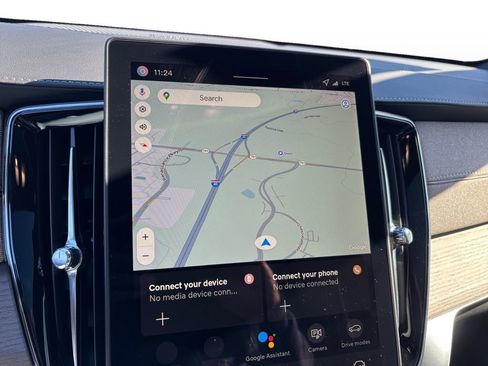 New 2026 Volvo XC90 B6 Plus w/ Protection Package Premier image 14