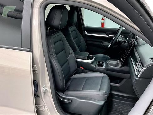 Used 2026 GMC Terrain Elevation w/ Elevation Premium Package FWD image 9