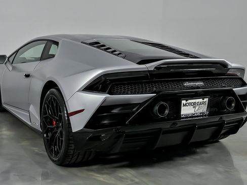 Used 2020 Lamborghini Huracan EVO image 10