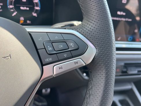 New 2026 Volkswagen Tiguan SE R-Line FWD image 18