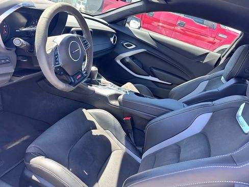 Used 2023 Chevrolet Camaro SS RWD image 7