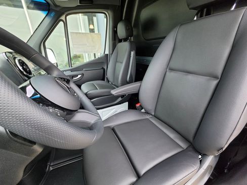 New 2026 Mercedes-Benz Sprinter 2500 image 12
