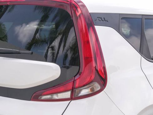Used 2020 Kia Soul LX FWD image 10