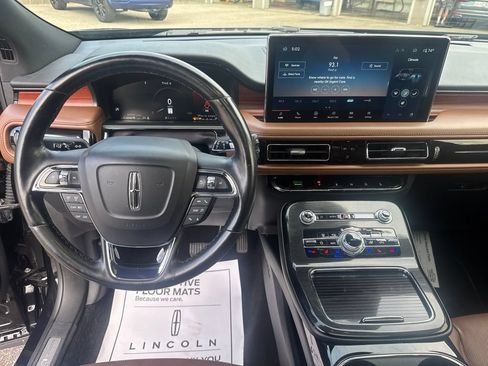 Used 2023 Lincoln Nautilus Reserve AWD/4WD image 22