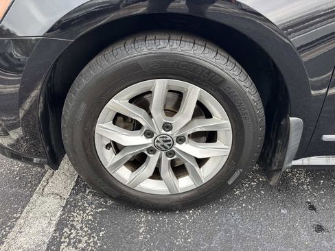 Used 2017 Volkswagen Passat 1.8T S image 10