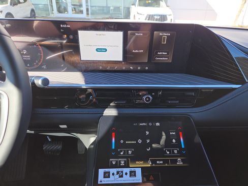 Used 2026 INFINITI QX80 Autograph w/ Premium Cargo Package AWD/4WD image 13
