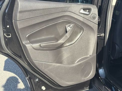 Used 2014 Ford Escape SE w/ Equipment Group 201A FWD image 21