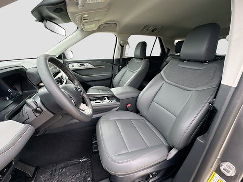 New 2026 Ford Explorer Active w/ Active Comfort Package RWD image 15