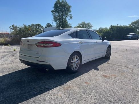 Used 2020 Ford Fusion SE FWD image 5