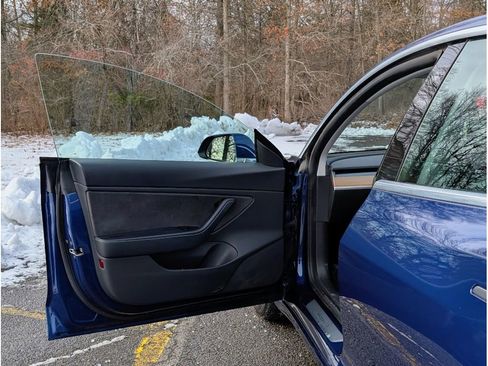 Used 2020 Tesla Model 3 Long Range image 9