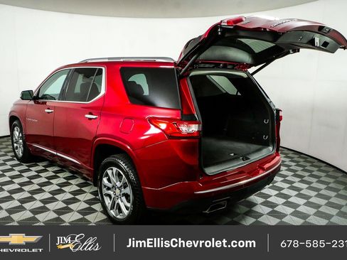 Used 2020 Chevrolet Traverse Premier AWD/4WD image 36