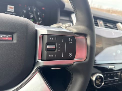 New 2026 Land Rover Discovery Limited Edition image 18