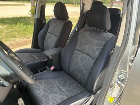Used 2013 Scion xB FWD image 29