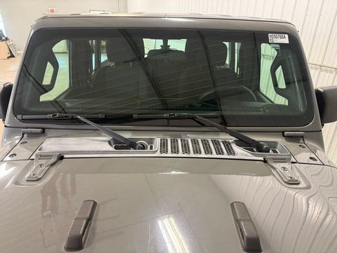 Used 2020 Jeep Wrangler Unlimited Sport AWD/4WD image 17