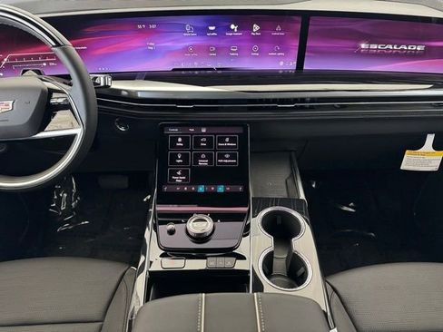 New 2026 Cadillac Escalade Sport AWD/4WD image 2