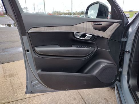 Used 2023 Volvo XC90 T8 Ultimate AWD/4WD image 23
