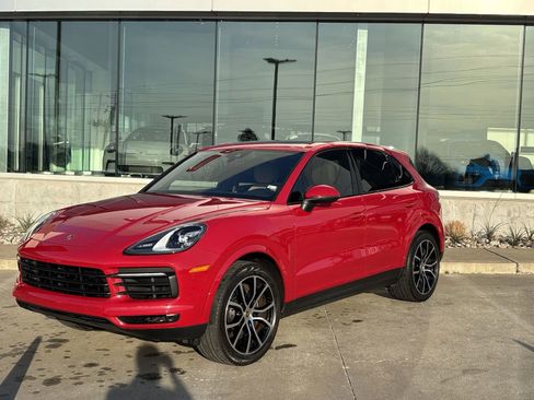 Used 2021 Porsche Cayenne image 1