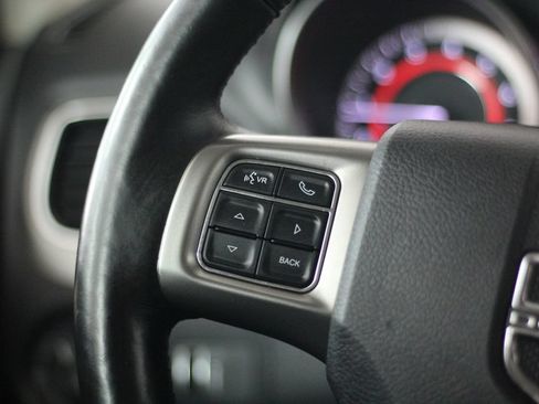 Used 2018 Dodge Journey Crossroad w/ Nav & Sun Group AWD/4WD image 12