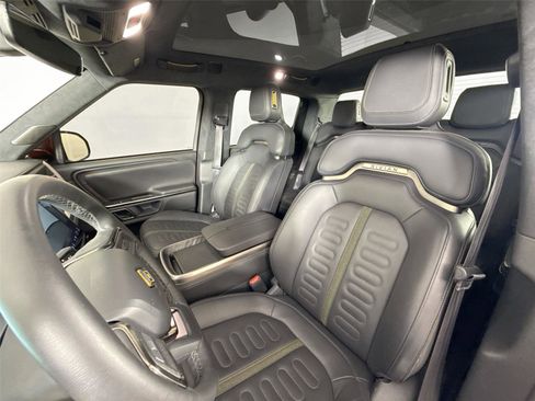 Used 2023 Rivian R1T Adventure image 3