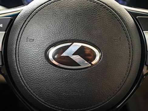 Used 2019 Kia Cadenza Technology image 26