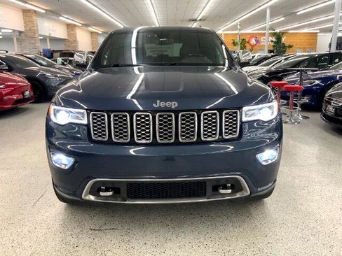Used 2019 Jeep Grand Cherokee Overland image 3