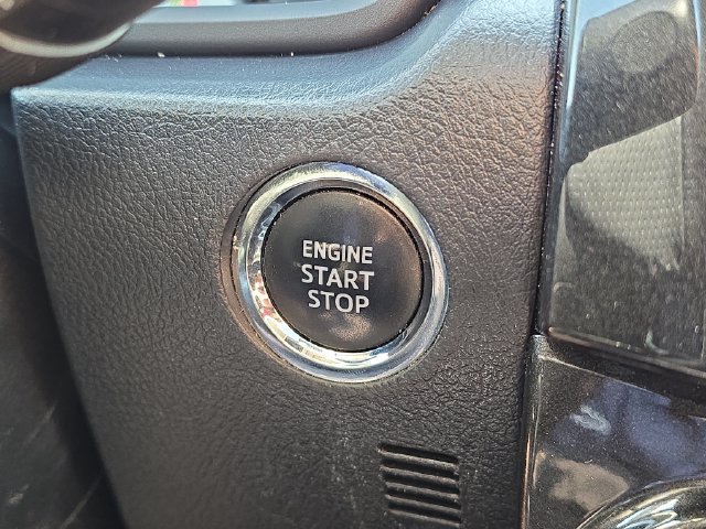 Used 2020 Toyota 4Runner TRD Off-Road Premium w/ Moonroof Package AWD/4WD image 17