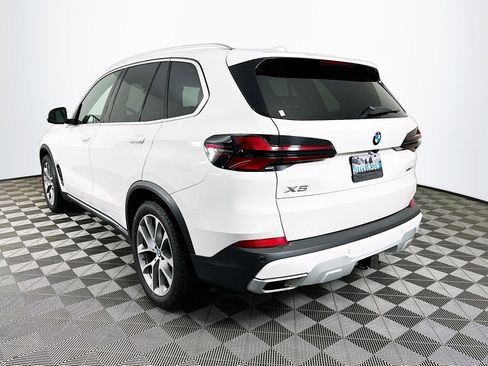 Used 2025 BMW X5 xDrive40i w/ Parking Assistance Package image 5