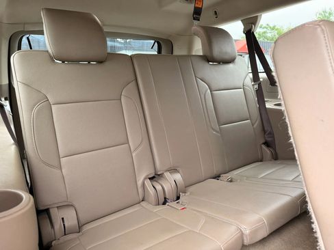 Used 2018 Chevrolet Suburban LT RWD image 40