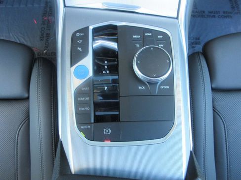 Used 2024 BMW i4 eDrive35 w/ Premium Package RWD image 51