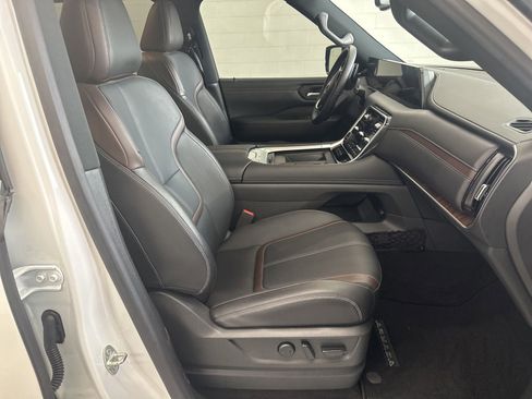 Used 2025 Nissan Armada SL w/ Captain's Chari Seat Package AWD/4WD image 14