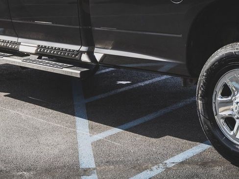 Used 2018 RAM 2500 Tradesman w/ Chrome Appearance Group image 17