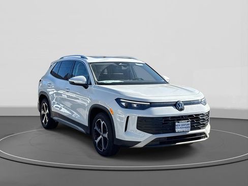 New 2026 Volkswagen Tiguan SE image 1