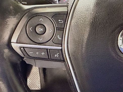 Used 2024 Toyota Camry XLE FWD image 14
