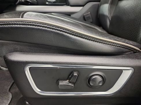 Used 2024 RAM 1500 Laramie image 15